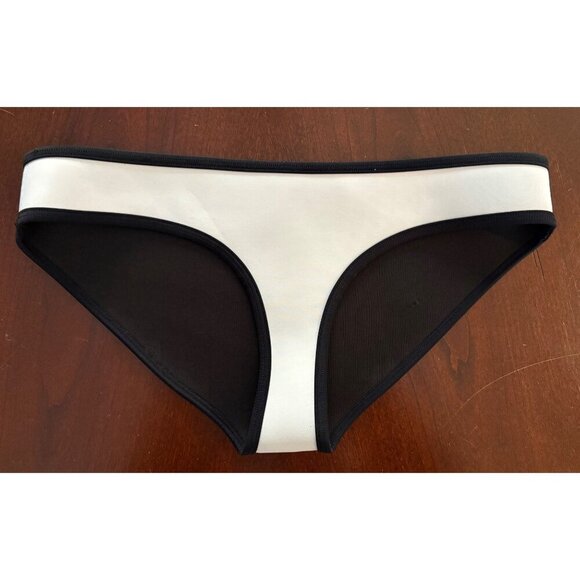 Triangl Swimwear Chloe Neoprene Bikini Bottom ONLY in White Black Medium - Picture 3 of 12